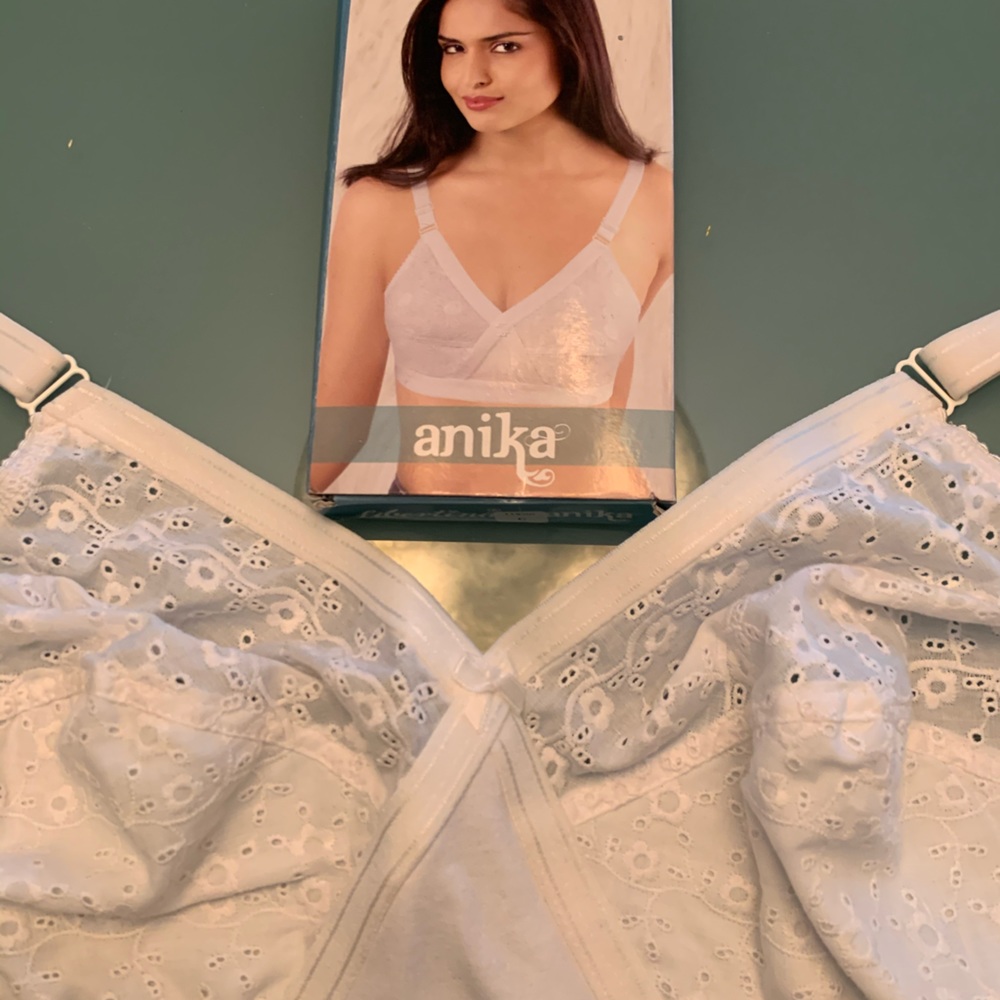 NWT Libertina Anika cotton embroidered cross your heart Bra white 44C or 38C